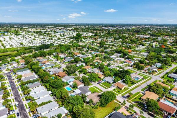 Lake Boynton Estates, 638 SW 4th Ave, Boynton Beach, Florida 33426, image 2