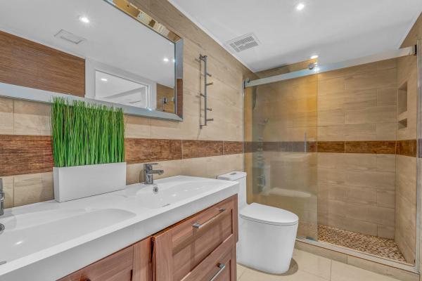 The Grandview Palace, 7601 E Treasure Dr #416, North Bay Village, Florida 33141, image 2