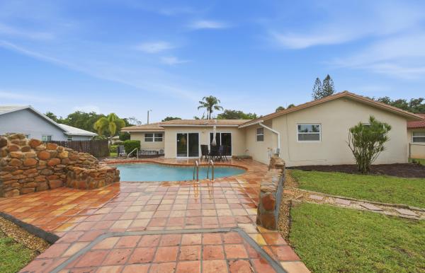 Ramblewood South, 8386 Shadow Wood Blvd, Coral Springs, Florida 33071, image 2