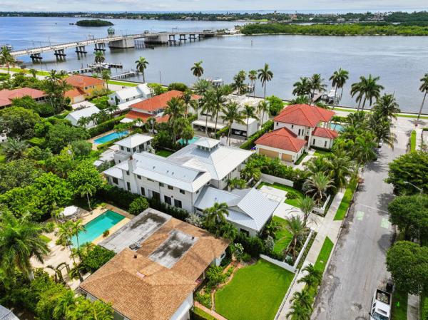 Worth Court, 125 Worth Ct N, West Palm Beach, Florida 33405, image 1