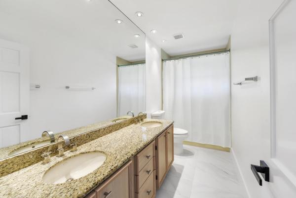 Woodfield Hunt Club, 3185 Saint James Dr, Boca Raton, Florida 33434, image 1