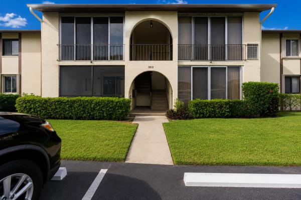 303 Knotty Pine Cir #A-1, Greenacres, Florida 33463, image 1