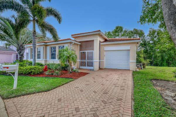 Caribe Isle At River Bridge, 180 Caribe Ct, Greenacres, Florida 33413, image 2