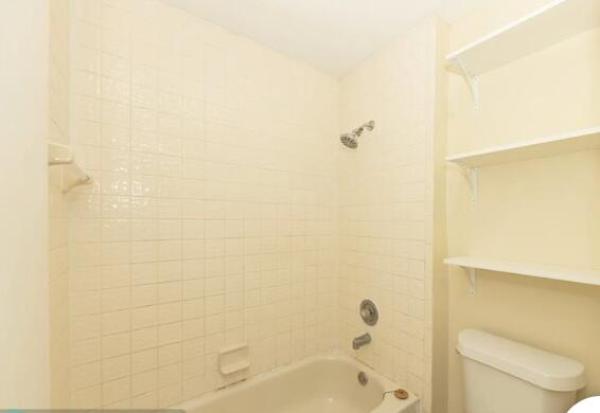 Hunter Run, 915 E Maple St, North Lauderdale, Florida 33068, image 3