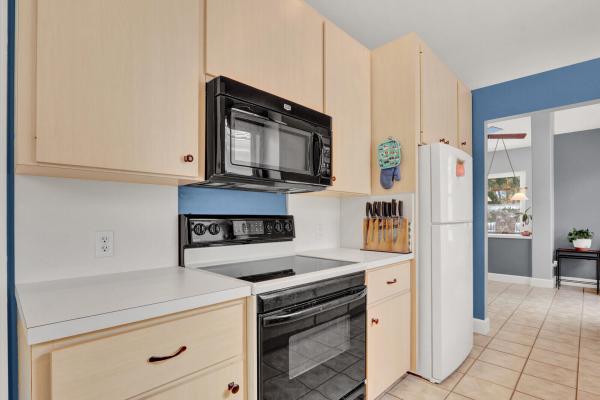 The Hamptons At Maplewood, 288 Sussex Cir, Jupiter, Florida 33458, image 2
