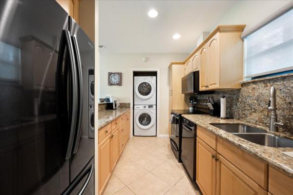 Tennis Lodges, 11863 Wimbledon Cir #538, Wellington, Florida 33414, image 2