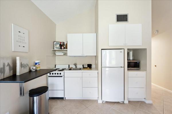 Tennis Lodges, 11863 Wimbledon Cir #538, Wellington, Florida 33414, image 1
