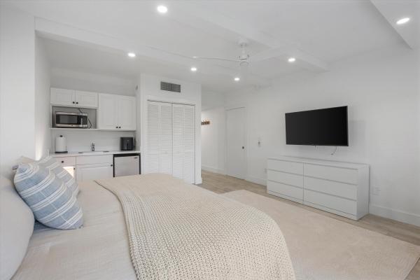 Bagattelle, 13334 Polo Club Rd #210, Wellington, Florida 33414, image 1