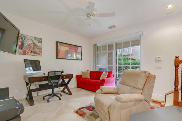 Cielo Townhomes, 4711 Artesa Way E, Palm Beach Gardens, Florida 33418, image 2