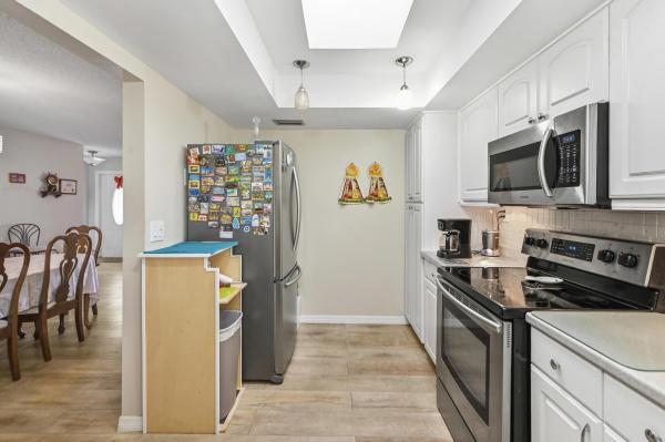 The Meadows Of Crystal Lake, 1551 SW 22nd Ter, Deerfield Beach, Florida 33442, image 1