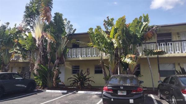 Wilton Commons, 2741 NE 8th Ave #14, Wilton Manors, Florida 33334, image 2