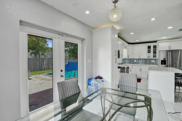 Kendall Green, 151 NW 21st St, Pompano Beach, Florida 33060, image 3