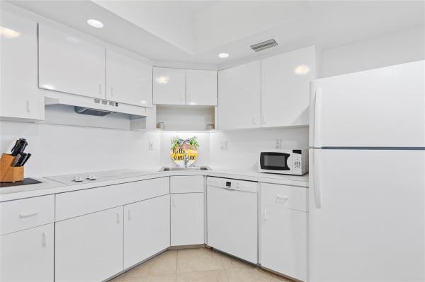Galt Ocean Club, 3800 Galt Ocean Dr #1108, Fort Lauderdale, Florida 33308, image 2