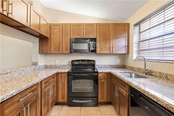 912 Congressional Way, Deerfield Beach, Florida 33442, image 2
