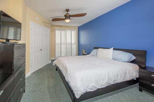 511 Lucerne Ave #401, Lake Worth, Florida 33460, image 2