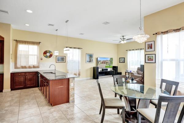 Bella Terra, 8541 NW 38th St, Cooper City, Florida 33024, image 3