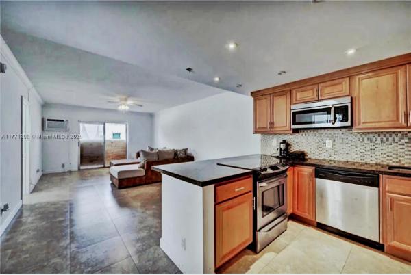 Leisure Beach, 200 S Birch Rd #208, Fort Lauderdale, Florida 33316, image 1