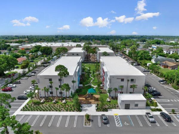 Lakewood Villas, 4280 Lakewood Rd #UNIT 107, Palm Springs, Florida 33461, image 3