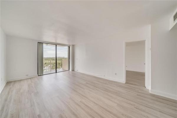 Vecino Del Mar, 2350 NE 135th St #1212, North Miami, Florida 33181, image 2