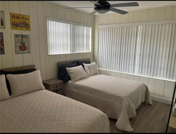 Stirling Lake, 5620 SW 56th St, Davie, Florida 33314, image 3