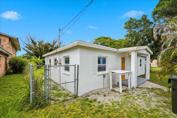 Sunny Acres, 1110 N 22nd St, Fort Pierce, Florida 34950, image 1