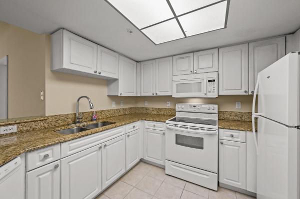 Grand View At Crestwood, 1100 S Crestwood Ct #1109, Royal Palm Beach, Florida 33411, image 2