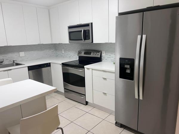 Country Club Village, 16300 Golf Club Rd #216, Weston, Florida 33326, image 2