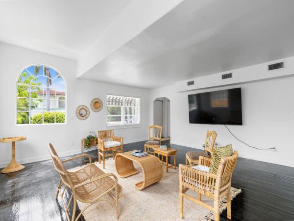 422 N Lakeside Dr, Lake Worth, Florida 33460, image 1