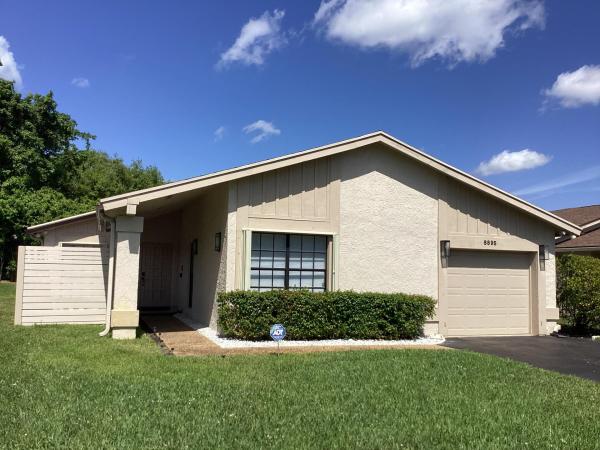 Arbor Wood Villas, 8895 Old Pine Rd, Boca Raton, Florida 33433, image 2