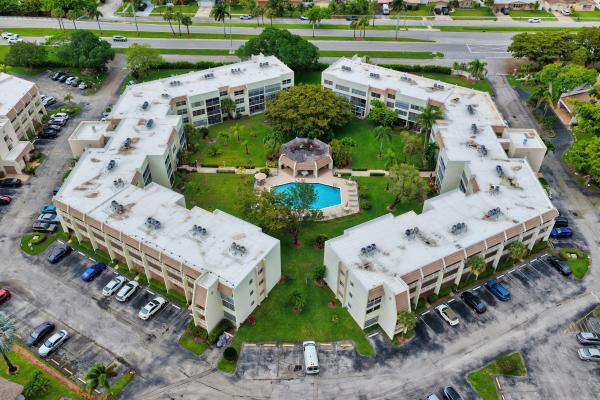 Royal Park Gardens 2, 6670 Royal Palm Blvd #314K, Margate, Florida 33063, image 2