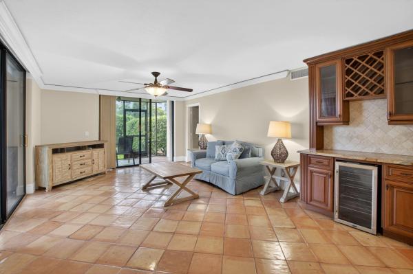 Hidden Banyan, 1202 S Lake Dr #105, Lantana, Florida 33462, image 2