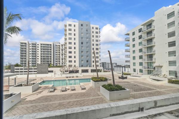 Hollywood Station, 140 S Dixie Hwy #813, Hollywood, Florida 33020, image 1