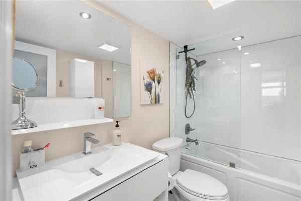 Waters Edge, 2611 N Riverside Dr #307, Pompano Beach, Florida 33062, image 2