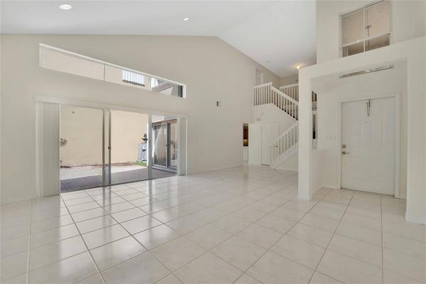 West Lake Village, 1840 Sweetbay Way, Hollywood, Florida 33019, image 2