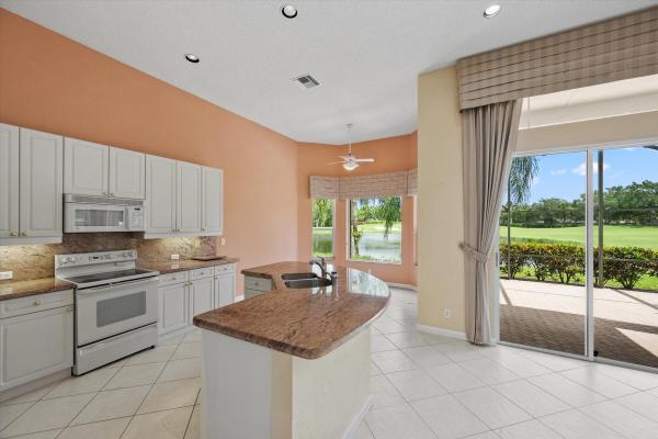 10911 Royal Devon Way, Lake Worth, Florida 33449, image 2