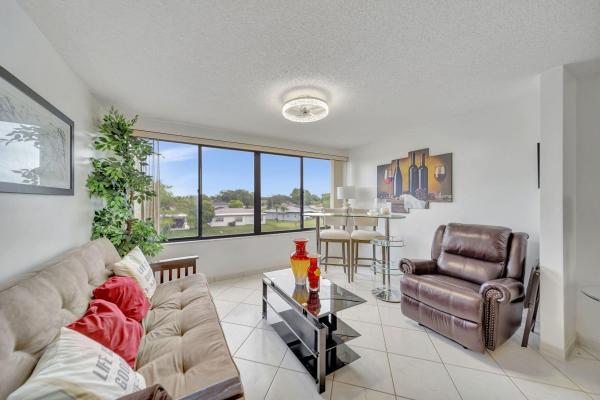 Belfort, 9485 N Belfort Cir #308, Tamarac, Florida 33321, image 2