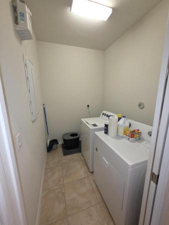 Oak Tree, 4480 Appleton Cir W, Oakland Park, Florida 33309, image 1