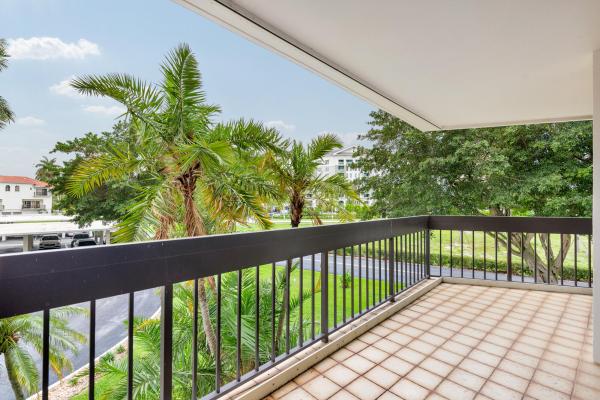 Washington Tower, 2000 Presidential Way #206, West Palm Beach, Florida 33401, image 2