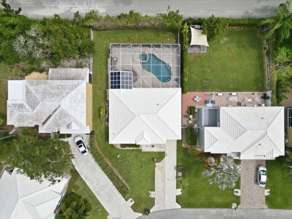 9205 SE Woods End Pl, Jupiter, Florida 33469, image 1
