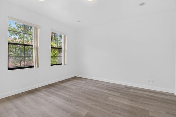 Gramercy Square, 114 E Astor Cir, Delray Beach, Florida 33484, image 2