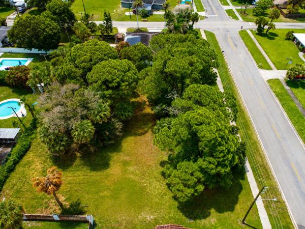 Maravilla Estates, 1006 Grandview Blvd, Fort Pierce, Florida 34982, image 2