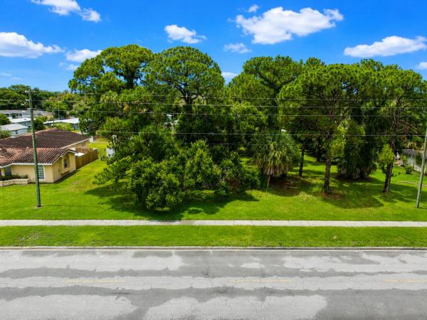 Maravilla Estates, 1006 Grandview Blvd, Fort Pierce, Florida 34982, image 1