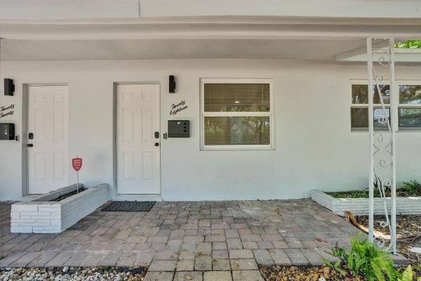 Lauder Gate Isles, 2018 NE 15th St, Fort Lauderdale, Florida 33304, image 2