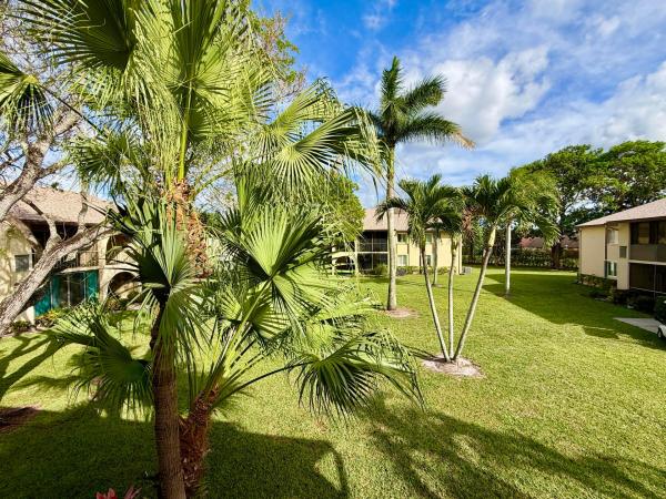 Pine Ridge 3, 301 Pine Ridge Cir #C-2, Greenacres, Florida 33463, image 3