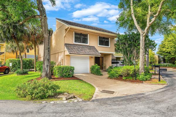 Brookhaven, 5664 Santiago Cir, Boca Raton, Florida 33433, image 2