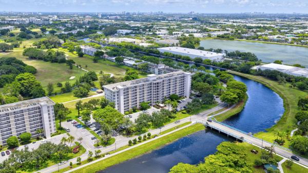 Palm-Aire Country Club 1, 3300 N Palm Aire Dr #701, Pompano Beach, Florida 33069, image 1