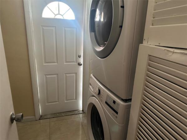 Oakland Estates, 5049 NW 42nd St, Lauderdale Lakes, Florida 33319, image 1