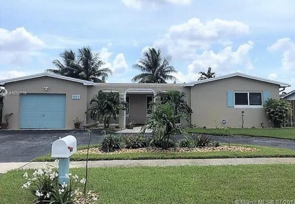 Pasadena Lakes, 311 NW 93rd Ter, Pembroke Pines, Florida 33024, image 1