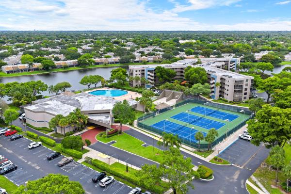 Colony Point, 900 Colony Point Cir #121, Pembroke Pines, Florida 33026, image 2