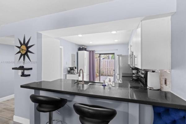 Palm-Aire Village, 2900 NW 69th Ct, Fort Lauderdale, Florida 33309, image 3
